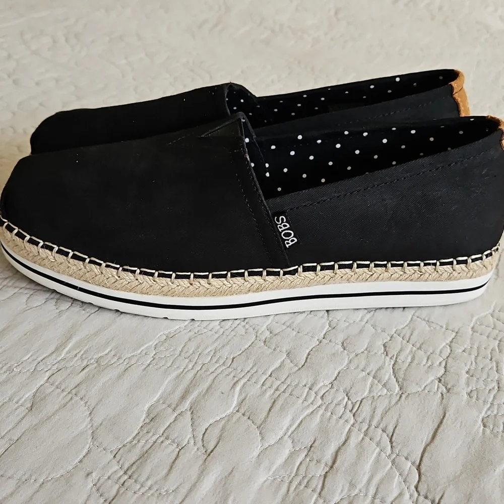 BOB'S By Skechers Black Canvas Espadrille Slip-on‎ Size 9.5